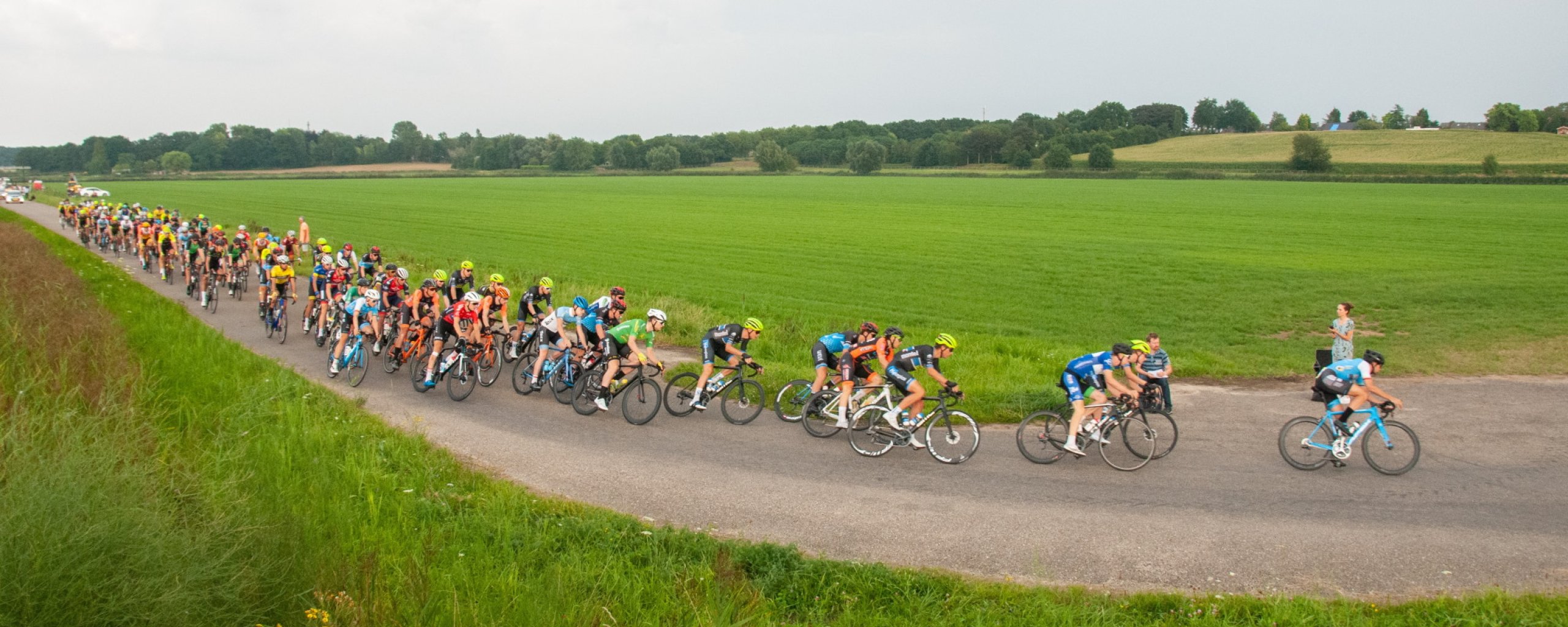 Actiebeeld uit de Woensdrechtse Wielerzomer van 2020