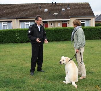 BOA spreekt hondenbezitter aan